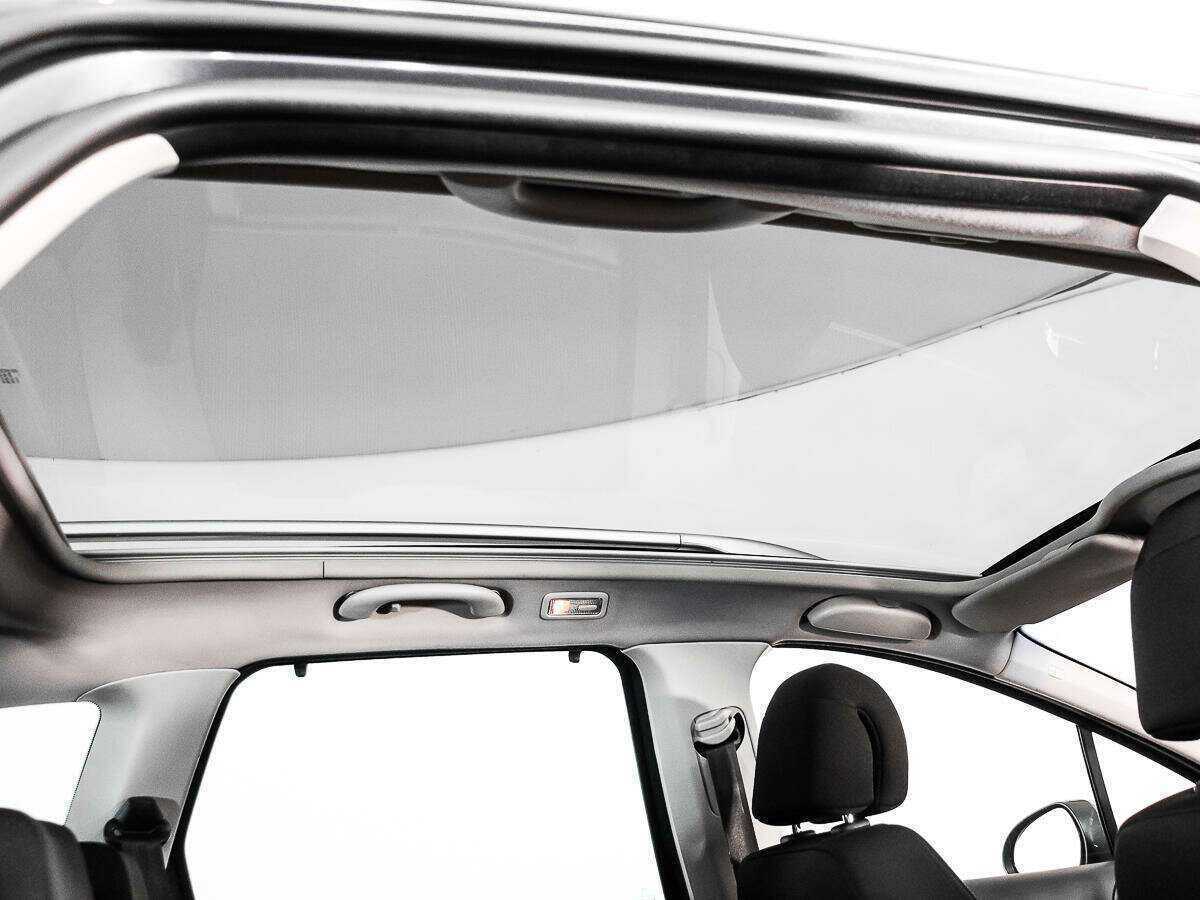 Peugeot 308 с пробегом — 2009 год. Фото: #12