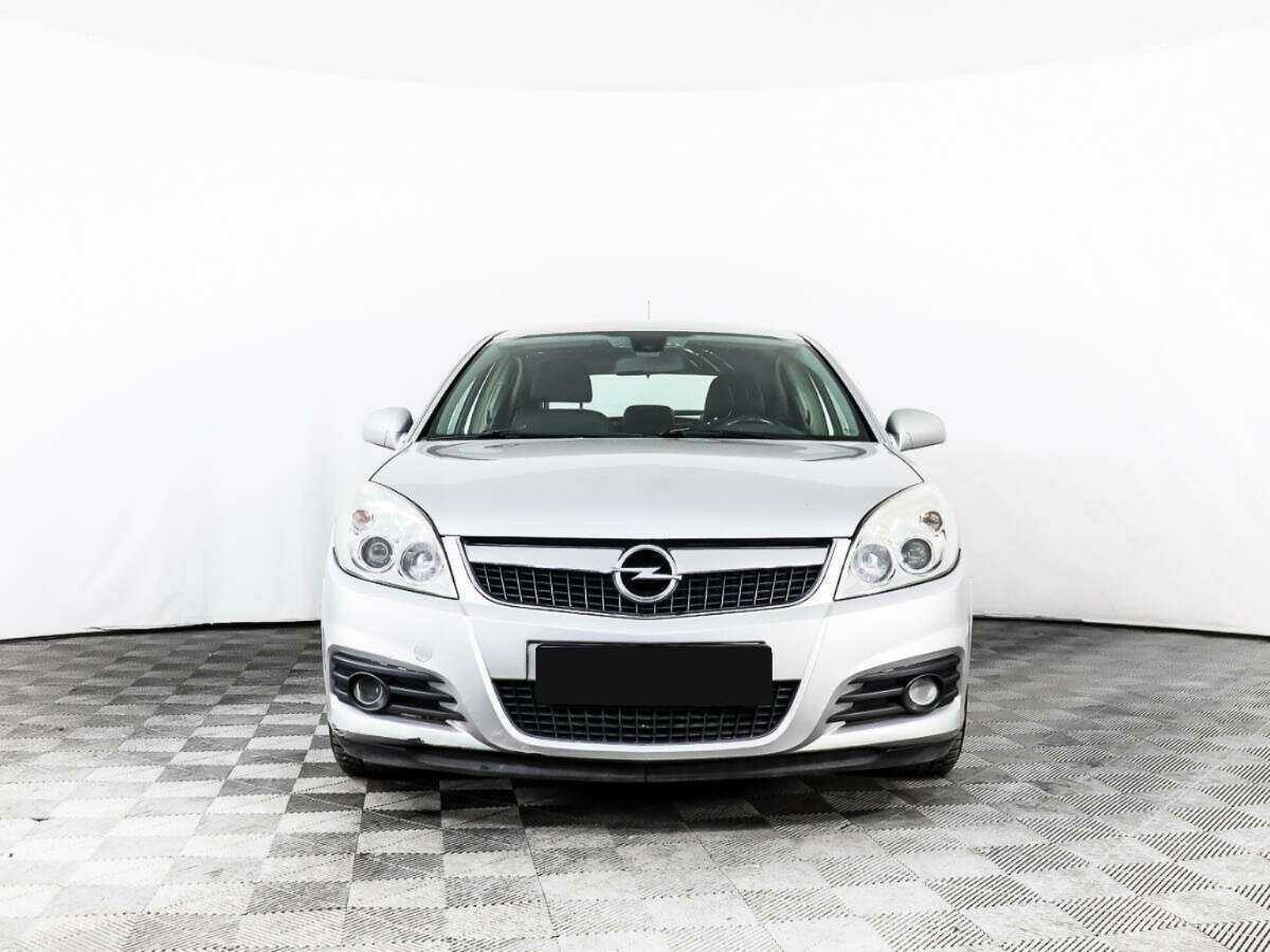 Opel Vectra с пробегом — 2008 год. Фото: #1
