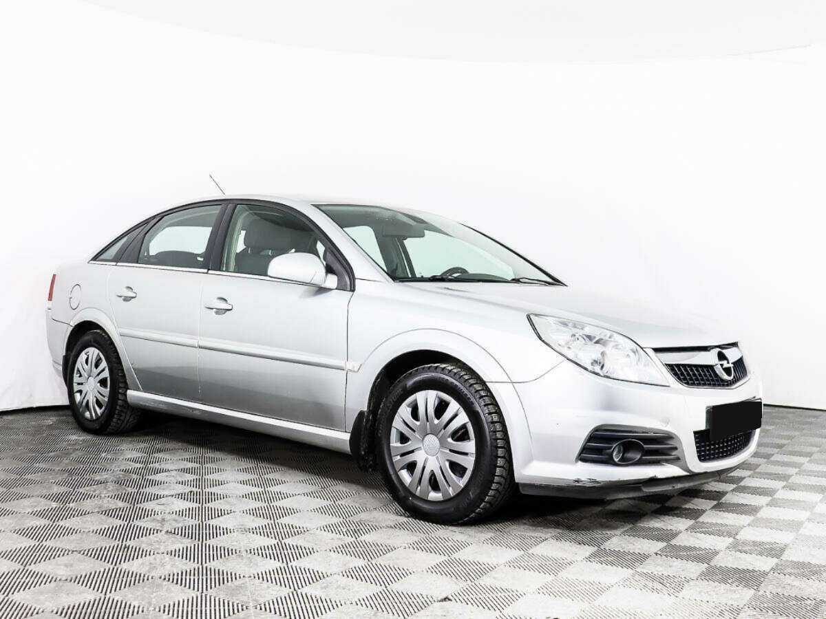 Opel Vectra с пробегом — 2008 год. Фото: #2