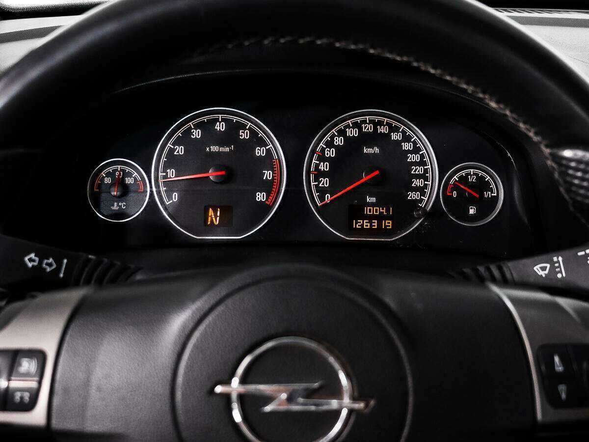 Opel Vectra с пробегом — 2008 год. Фото: #15