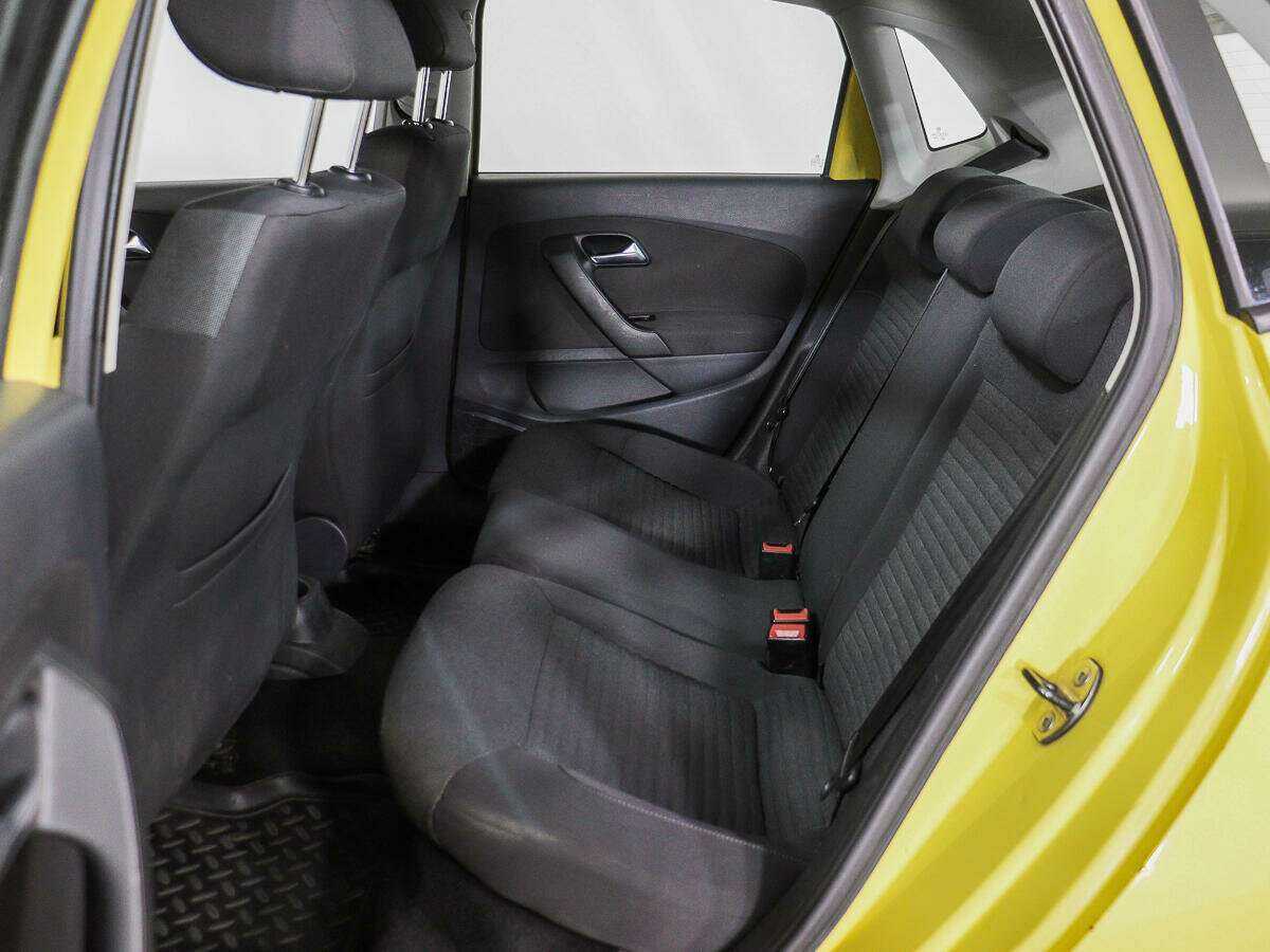 Volkswagen Polo с пробегом — 2011 год. Фото: #9