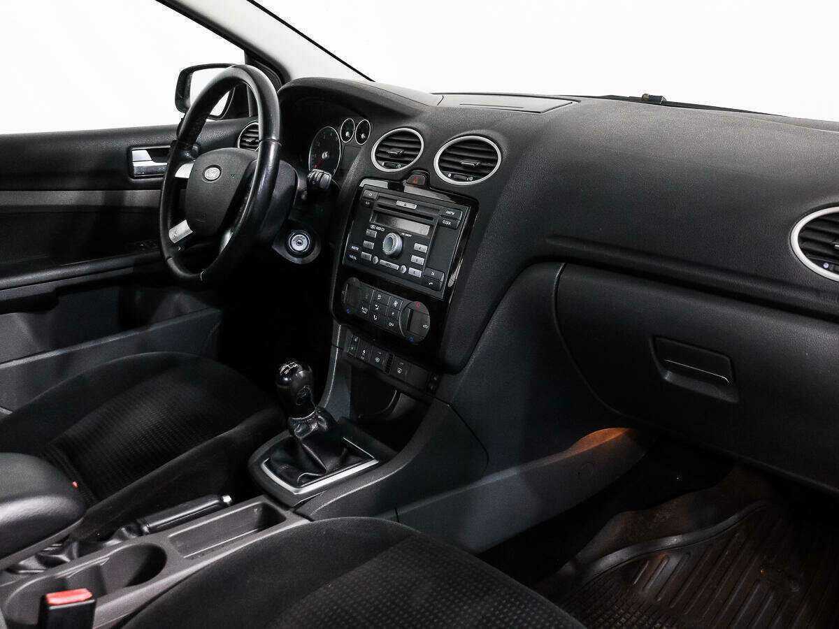 Ford Focus с пробегом — 2007 год. Фото: #10