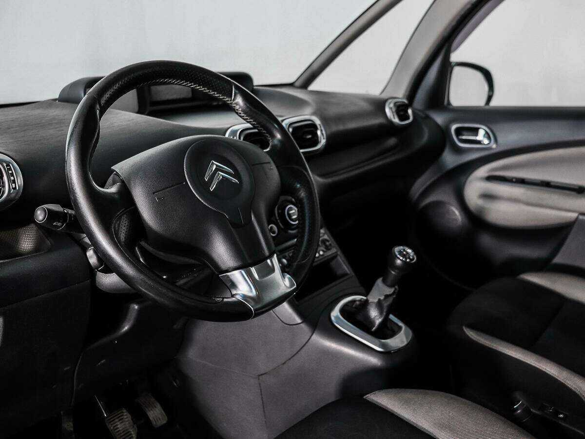 Citroen C3 Picasso с пробегом — 2009 год. Фото: #8