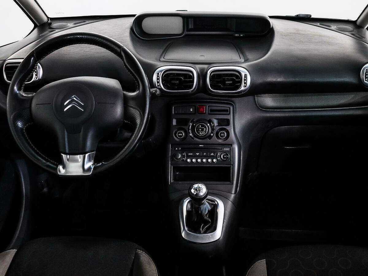 Citroen C3 Picasso с пробегом — 2009 год. Фото: #11