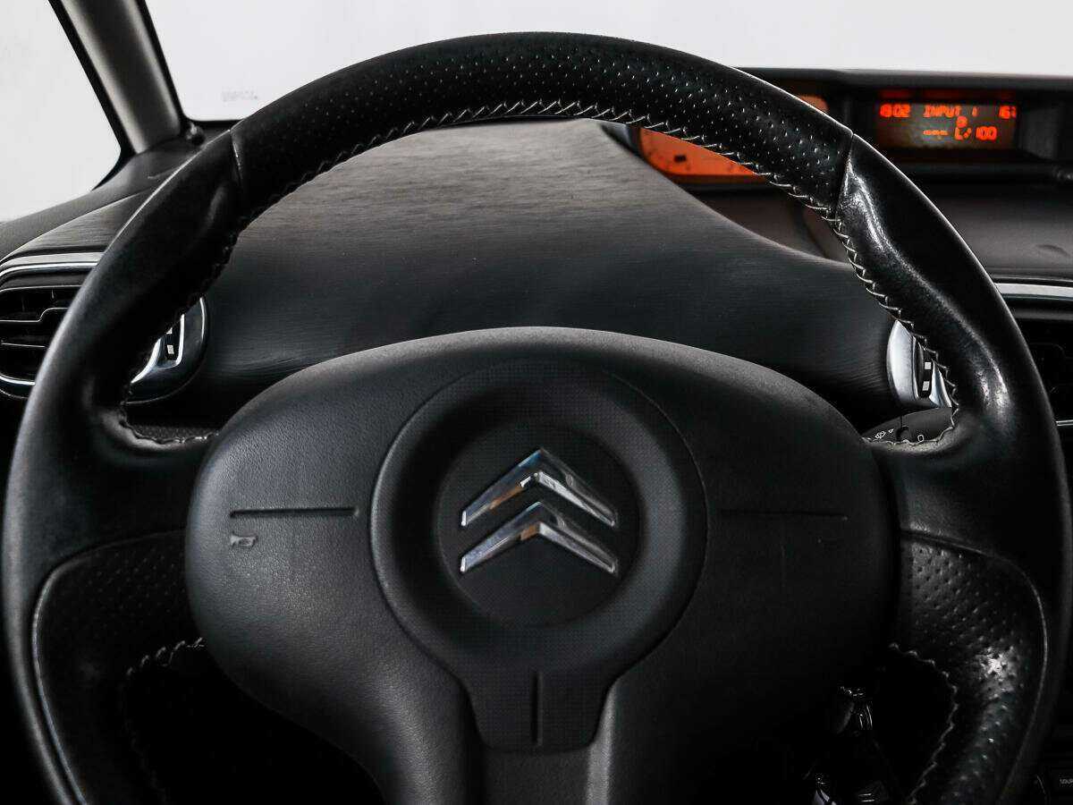 Citroen C3 Picasso с пробегом — 2009 год. Фото: #14