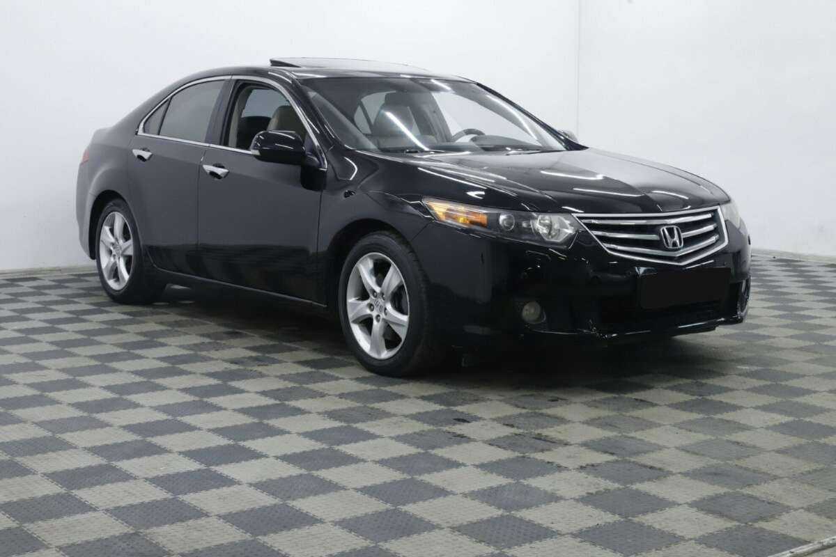 Honda Accord с пробегом — 2011 год. Фото: #2