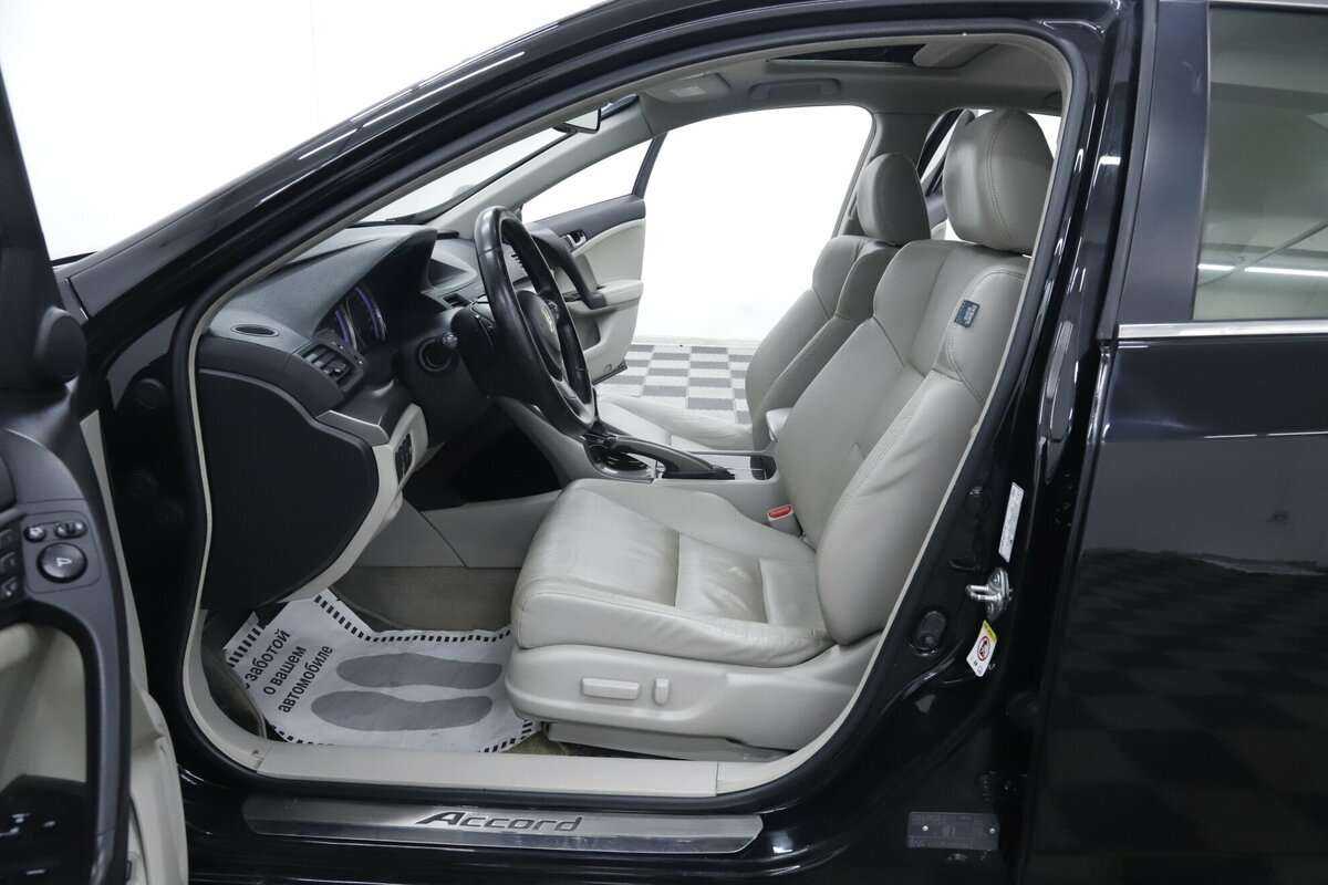 Honda Accord с пробегом — 2011 год. Фото: #7