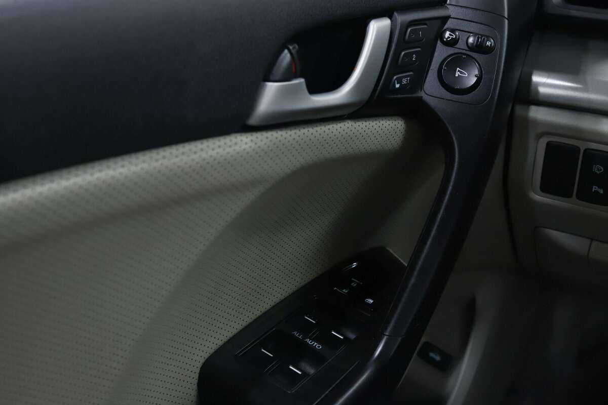 Honda Accord с пробегом — 2011 год. Фото: #10