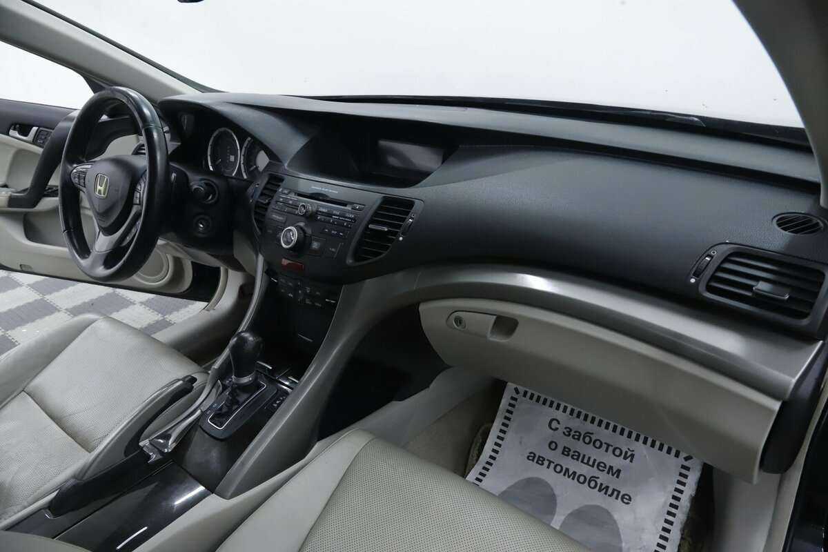 Honda Accord с пробегом — 2011 год. Фото: #14