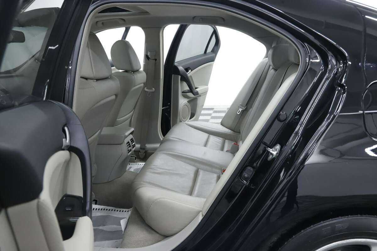 Honda Accord с пробегом — 2011 год. Фото: #18