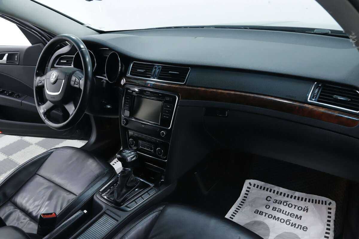 Skoda Superb с пробегом — 2013 год. Фото: #15