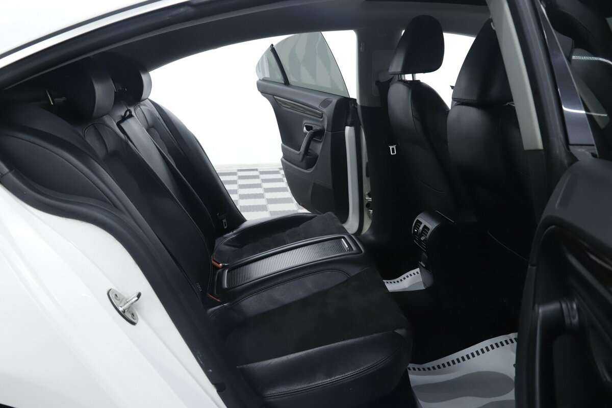 Volkswagen Passat CC с пробегом — 2012 год. Фото: #17