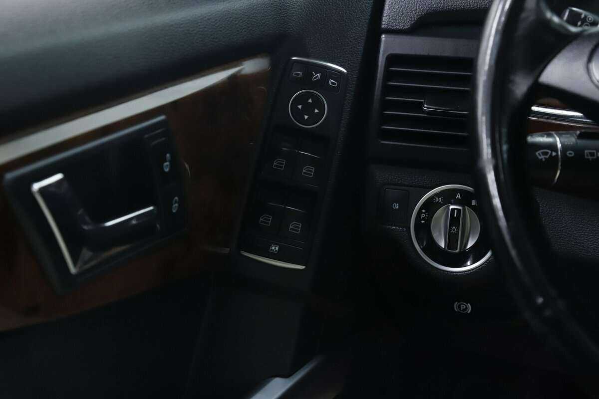 Mercedes-Benz GLK-Класс с пробегом — 2011 год. Фото: #11