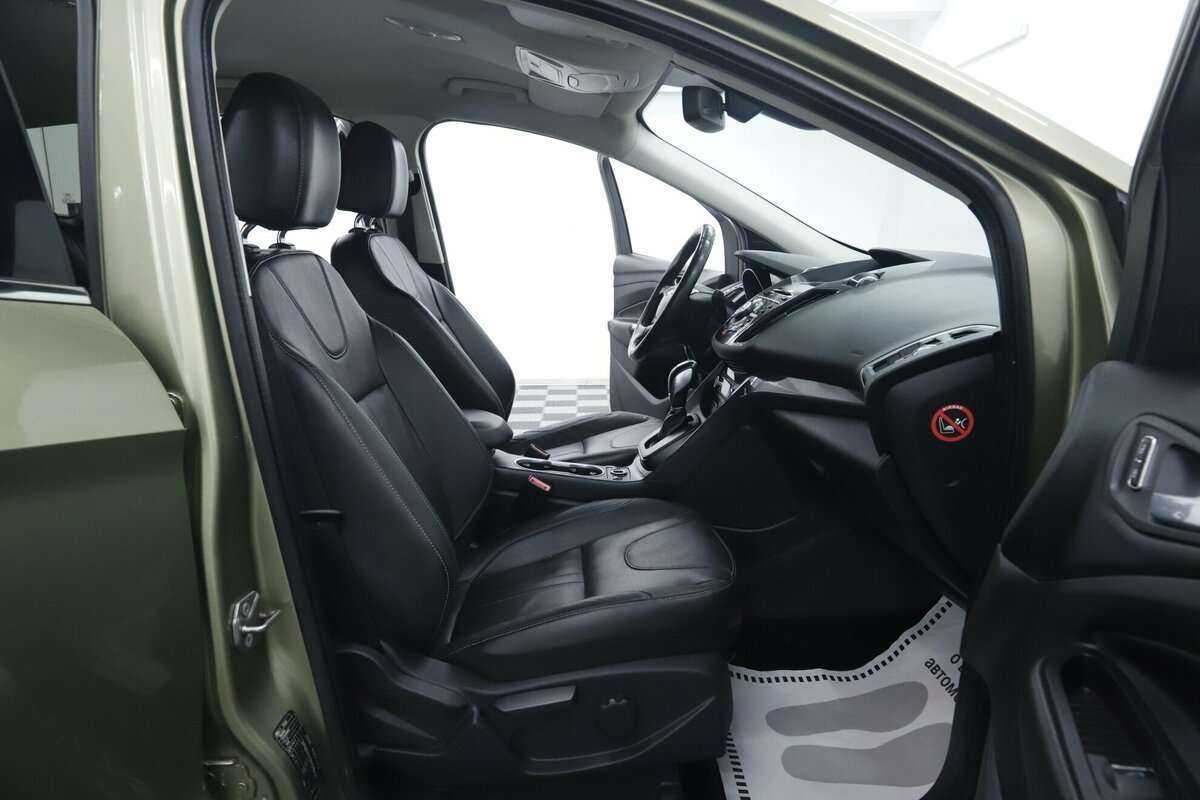 Ford Kuga с пробегом — 2016 год. Фото: #18