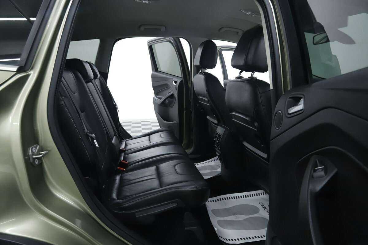 Ford Kuga с пробегом — 2016 год. Фото: #19