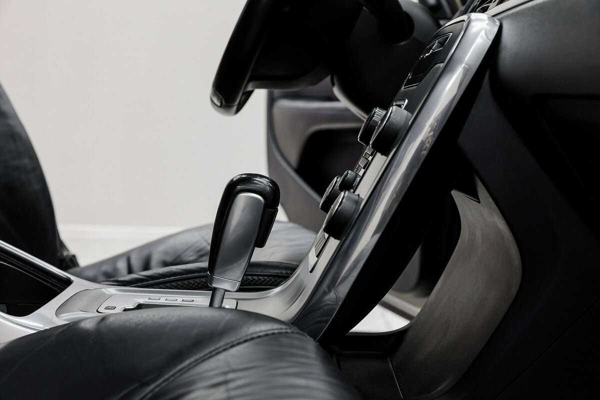 Volvo XC70 с пробегом — 2011 год. Фото: #11