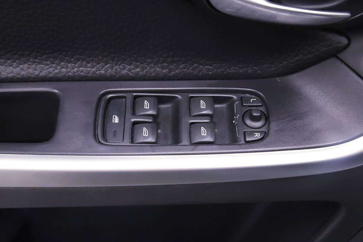 Volvo XC60 с пробегом — 2011 год. Фото: #7