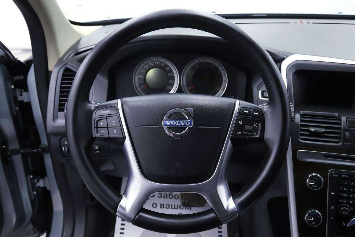 Volvo XC60 с пробегом — 2011 год. Фото: #11