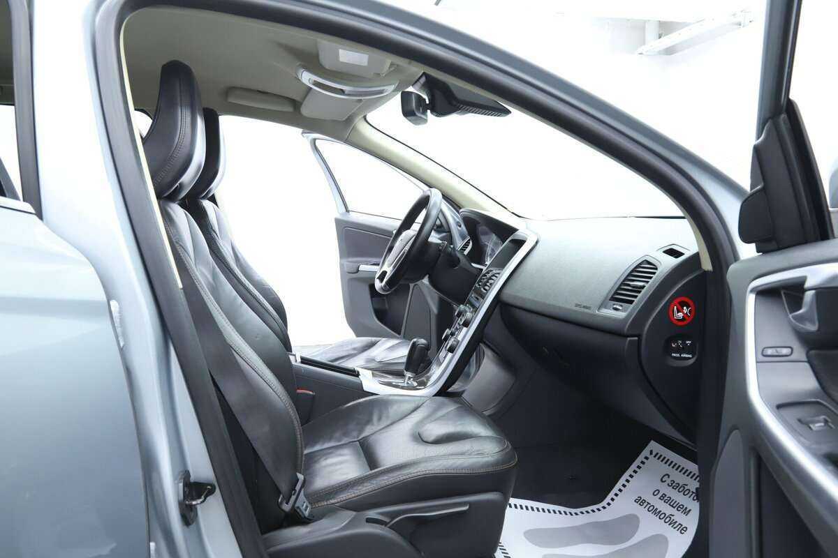 Volvo XC60 с пробегом — 2011 год. Фото: #12