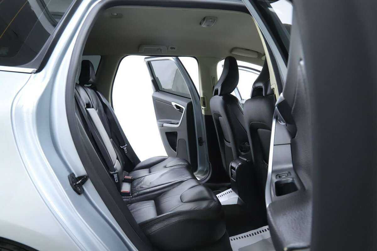 Volvo XC60 с пробегом — 2011 год. Фото: #14