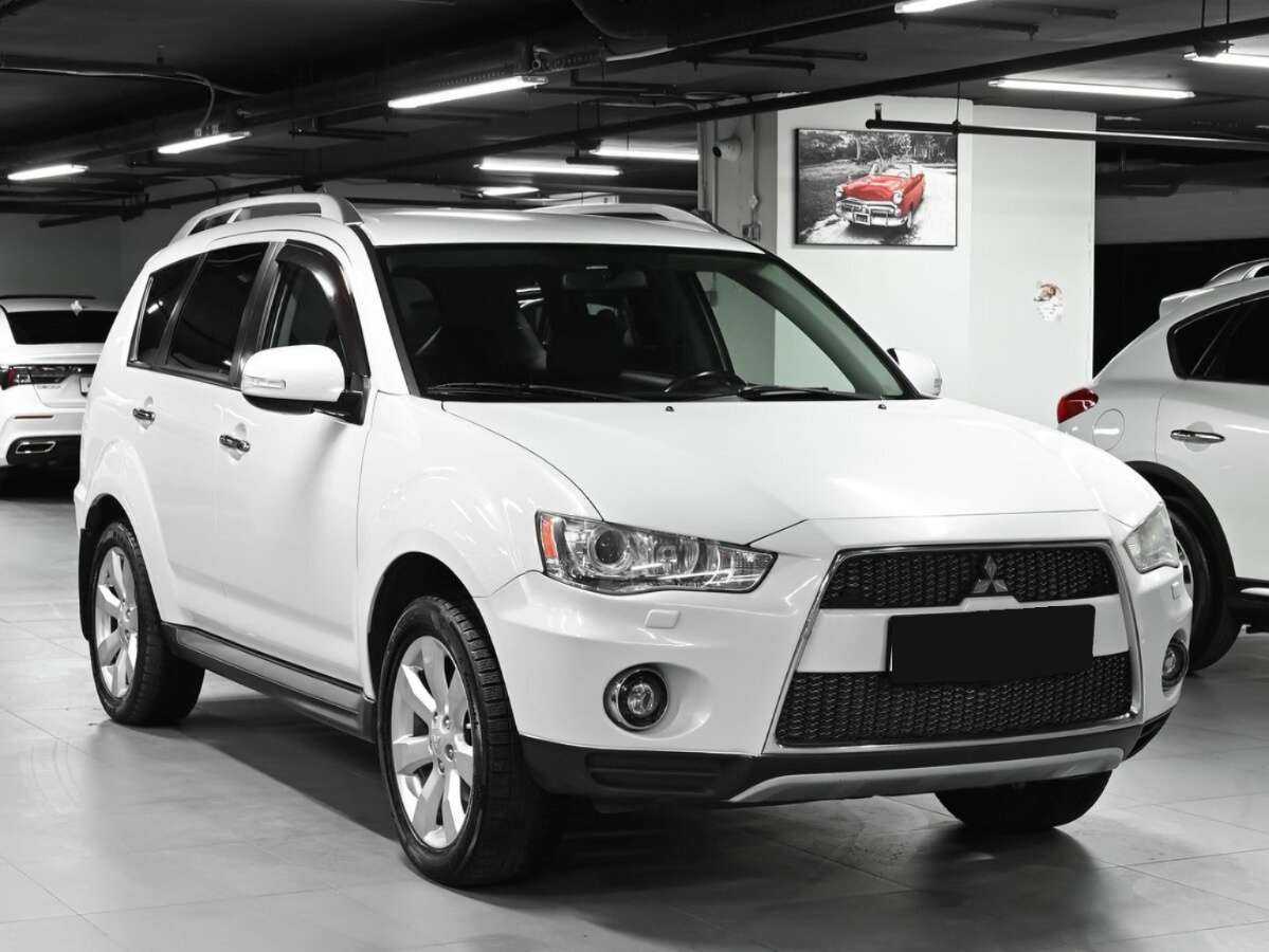 Mitsubishi Outlander с пробегом — 2010 год. Фото: #2