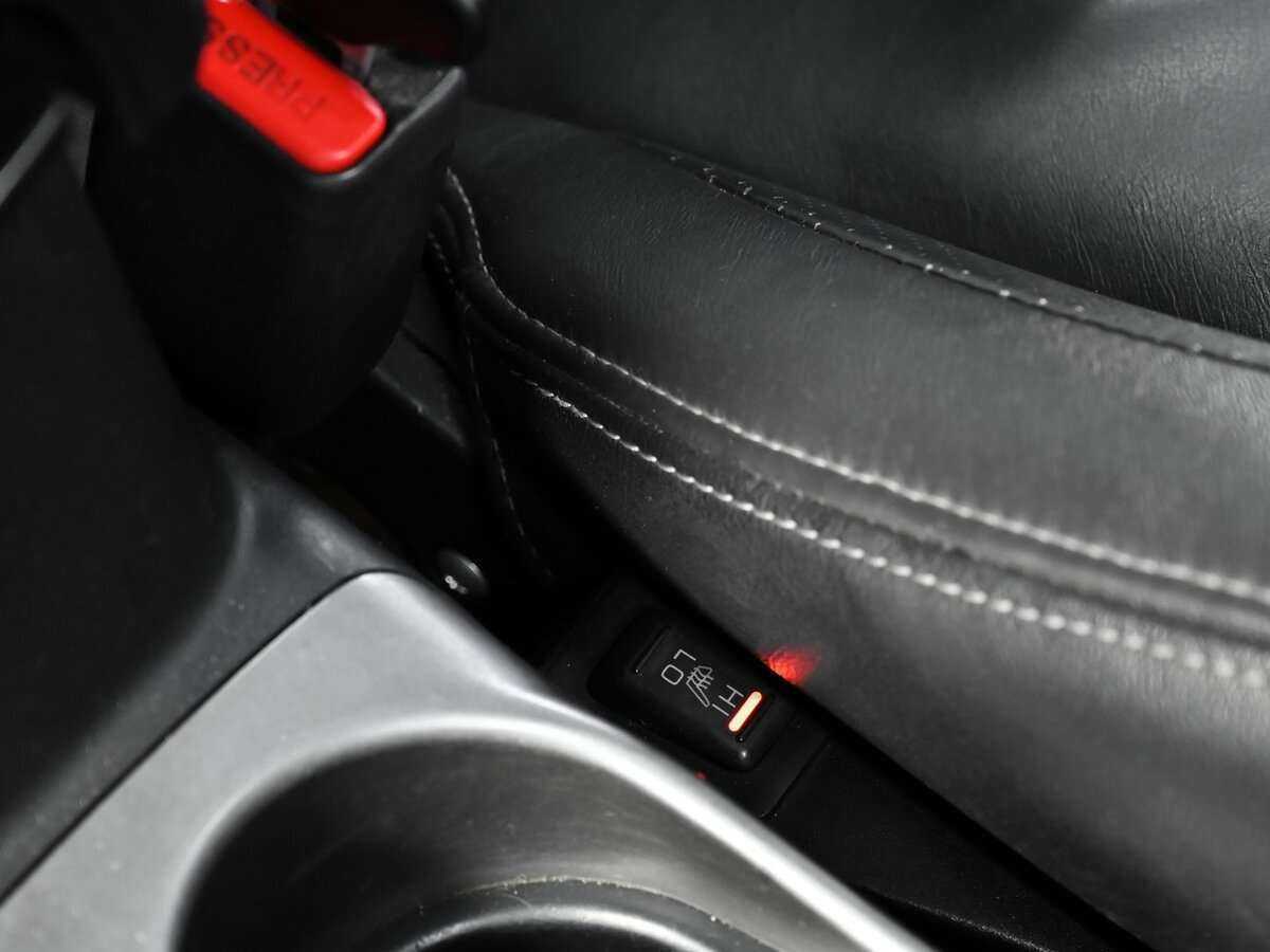 Mitsubishi Outlander с пробегом — 2010 год. Фото: #9