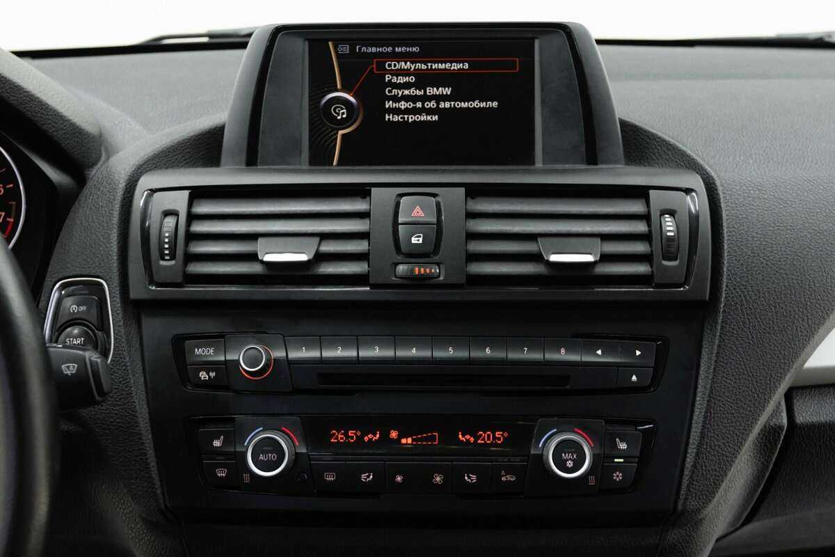 BMW 1 серии с пробегом — 2011 год. Фото: #10