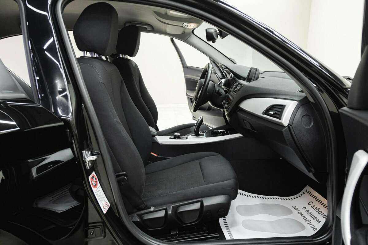 BMW 1 серии с пробегом — 2011 год. Фото: #12