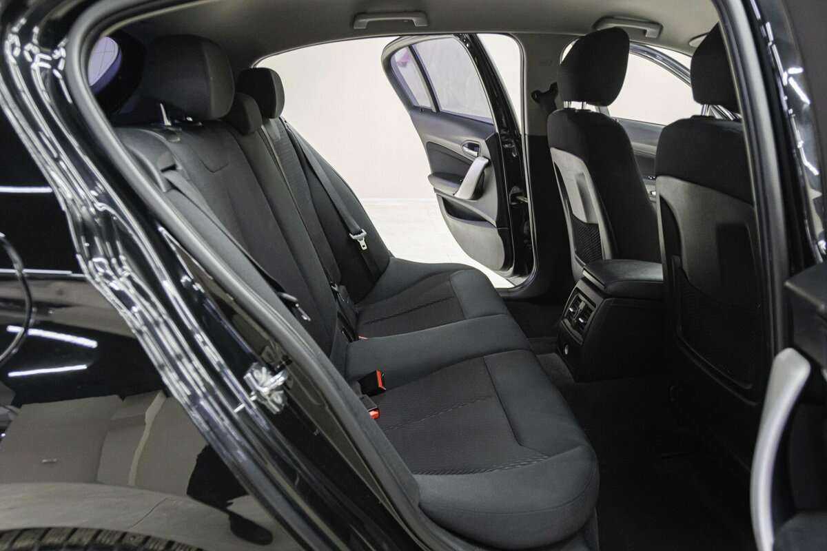 BMW 1 серии с пробегом — 2011 год. Фото: #14