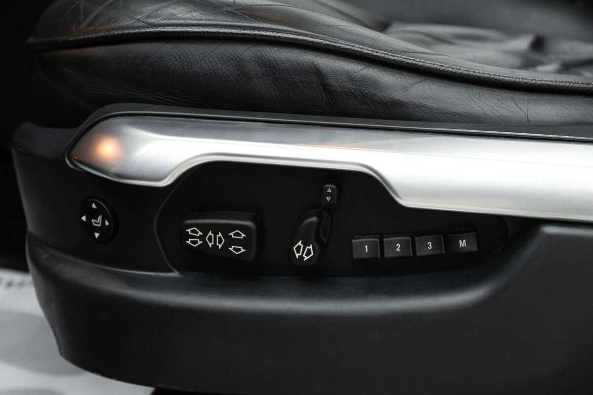 Land Rover Range Rover с пробегом — 2009 год. Фото: #6