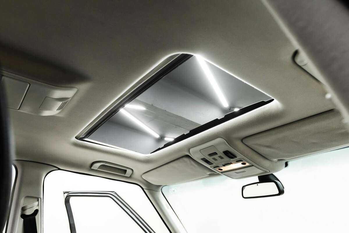 Land Rover Range Rover с пробегом — 2009 год. Фото: #14