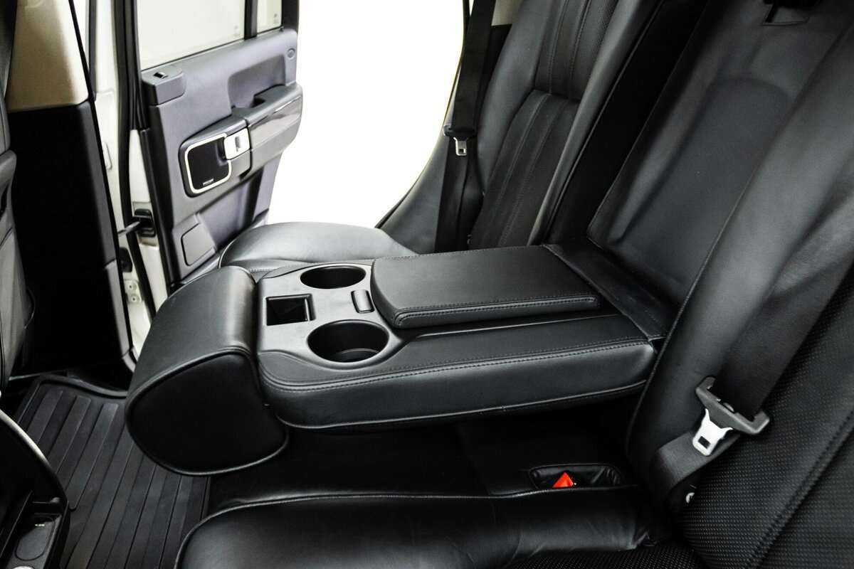 Land Rover Range Rover с пробегом — 2009 год. Фото: #21