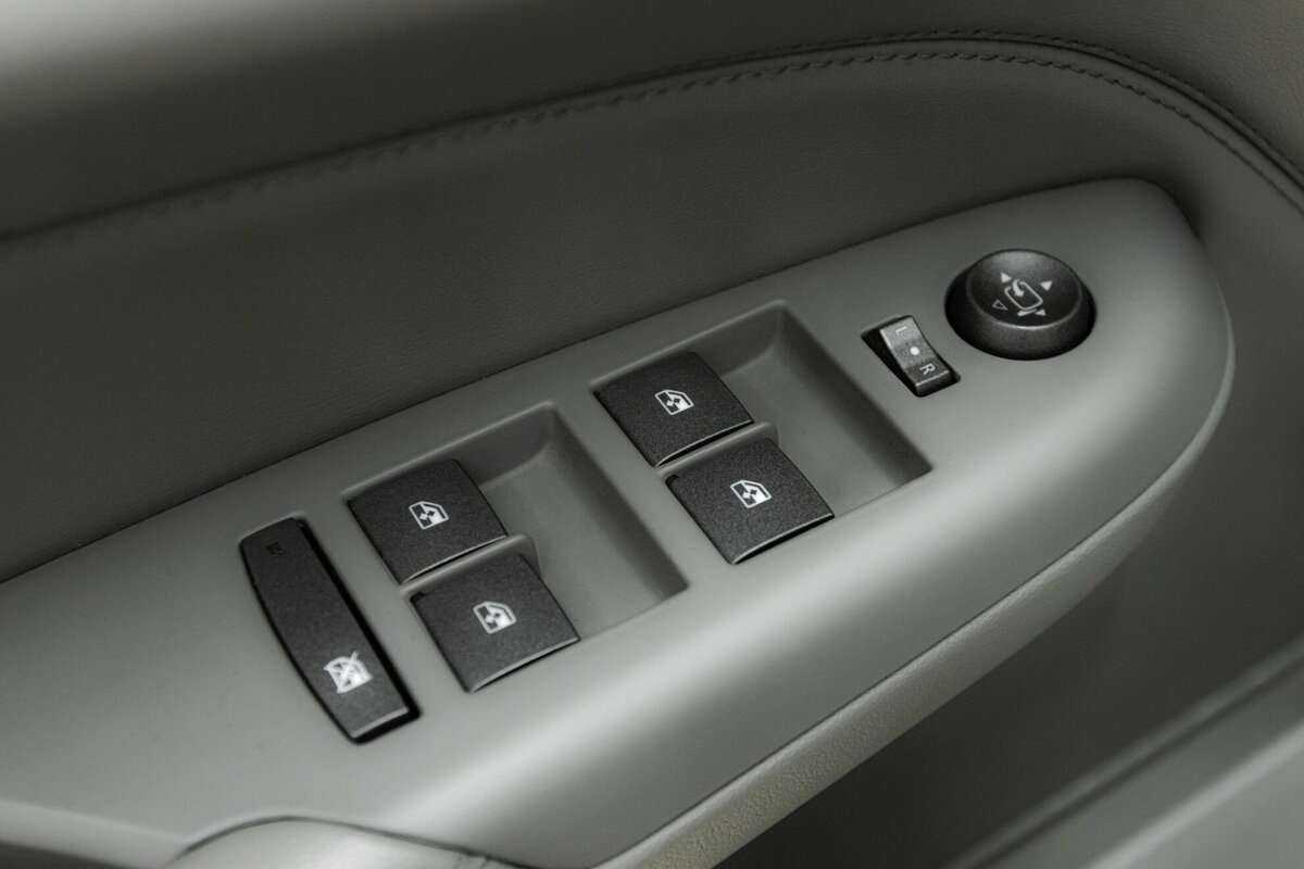 Cadillac SRX с пробегом — 2011 год. Фото: #6