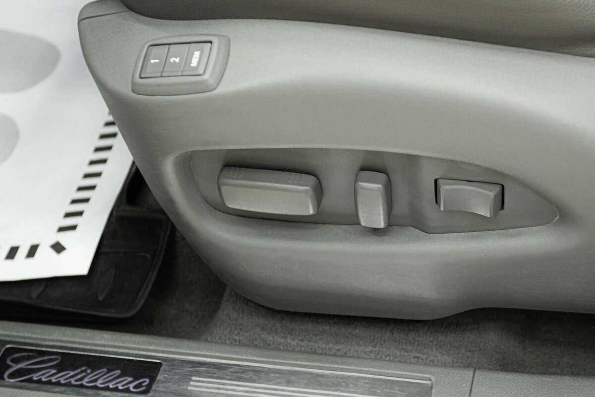 Cadillac SRX с пробегом — 2011 год. Фото: #7