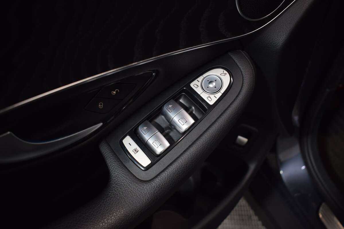 Mercedes-Benz GLC с пробегом — 2016 год. Фото: #10