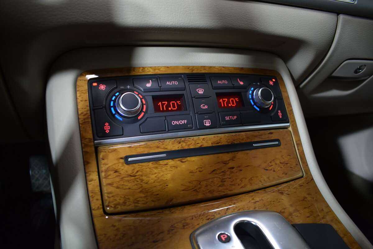 Audi A8 с пробегом — 2008 год. Фото: #13