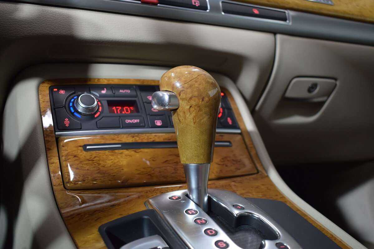 Audi A8 с пробегом — 2008 год. Фото: #14