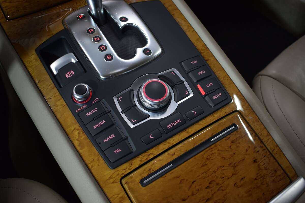 Audi A8 с пробегом — 2008 год. Фото: #15