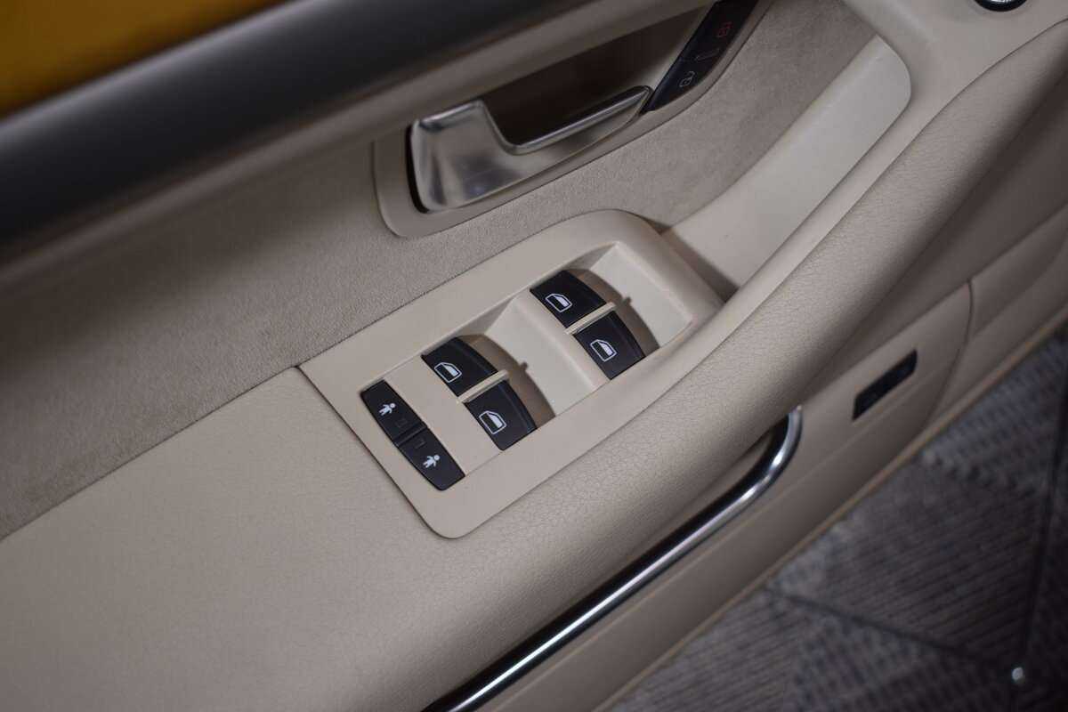 Audi A8 с пробегом — 2008 год. Фото: #18