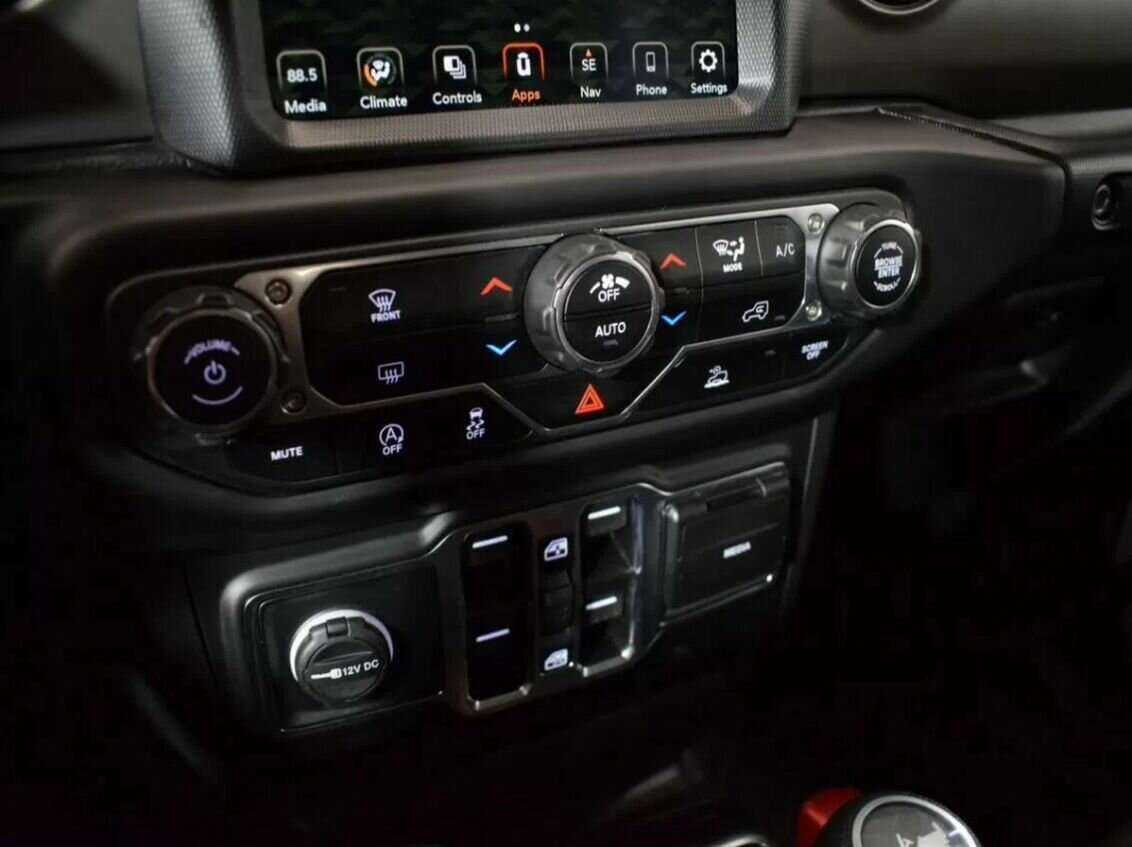 Jeep Wrangler с пробегом — 2022 год. Фото: #16