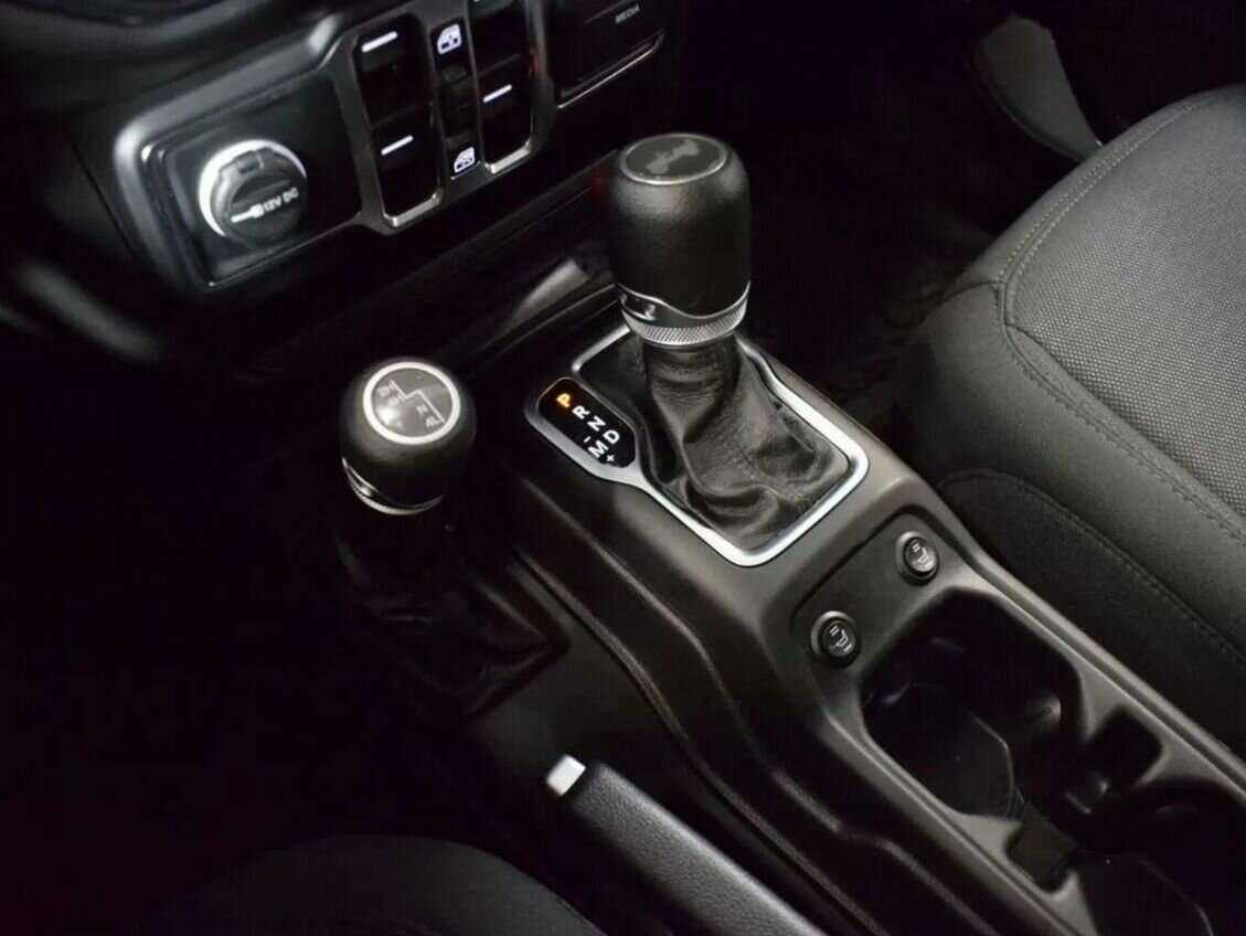 Jeep Wrangler с пробегом — 2022 год. Фото: #17