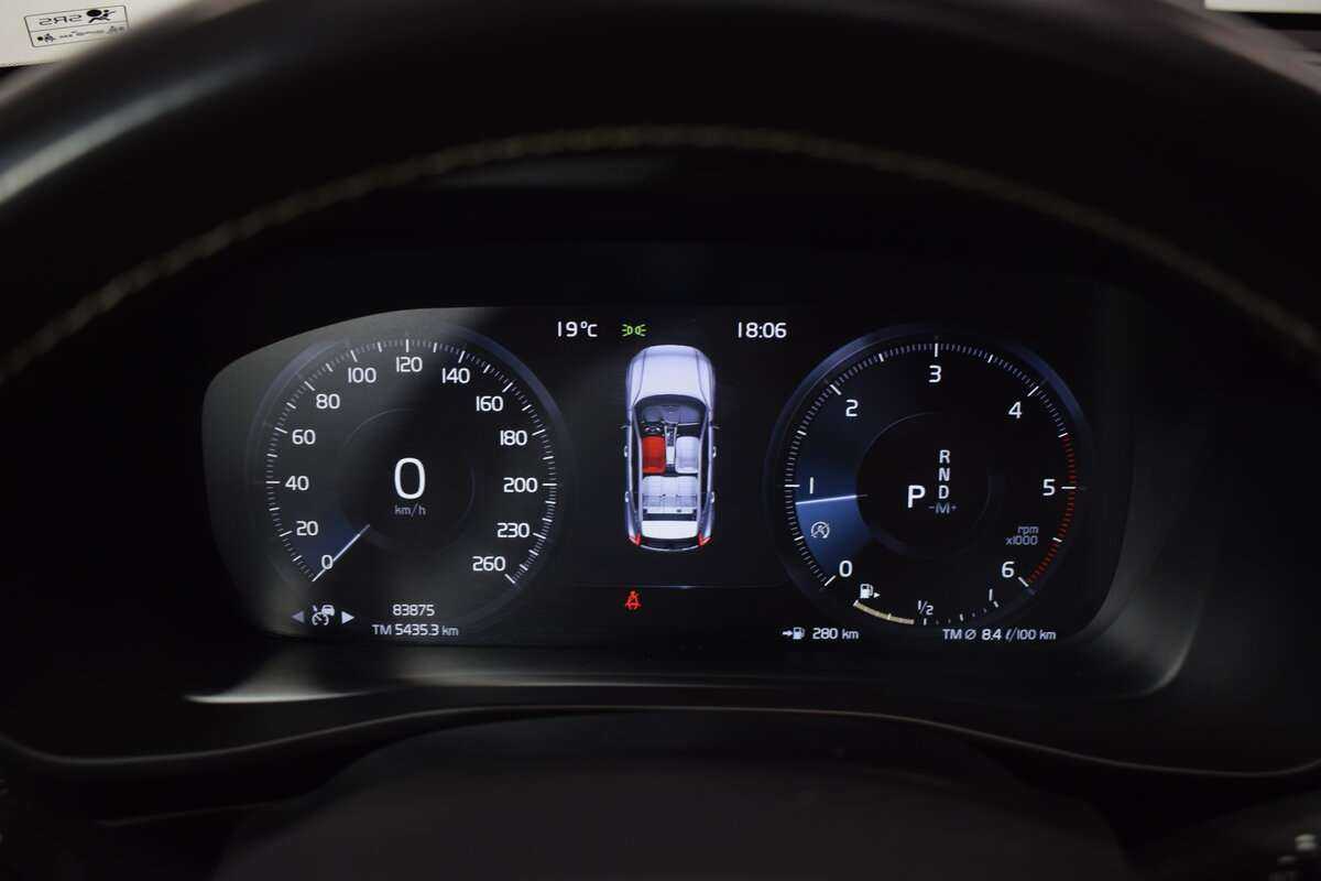 Volvo XC40 с пробегом — 2019 год. Фото: #17