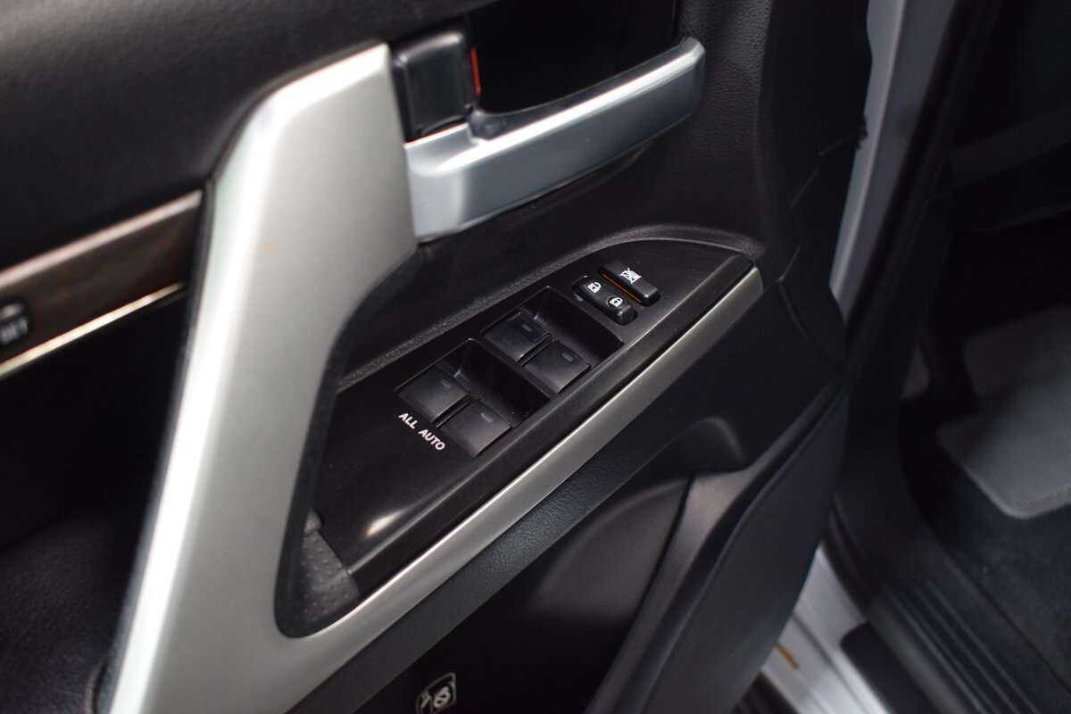 Toyota Land Cruiser с пробегом — 2015 год. Фото: #13