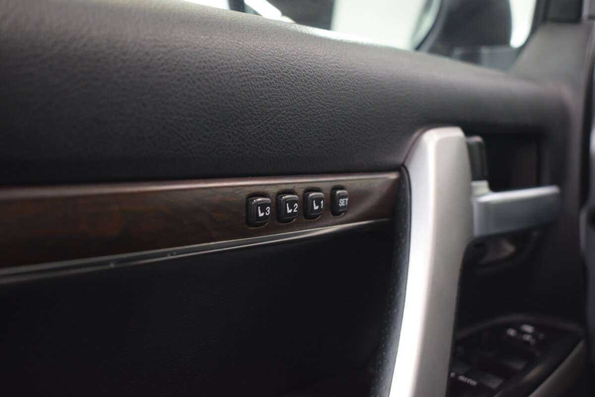 Toyota Land Cruiser с пробегом — 2015 год. Фото: #14