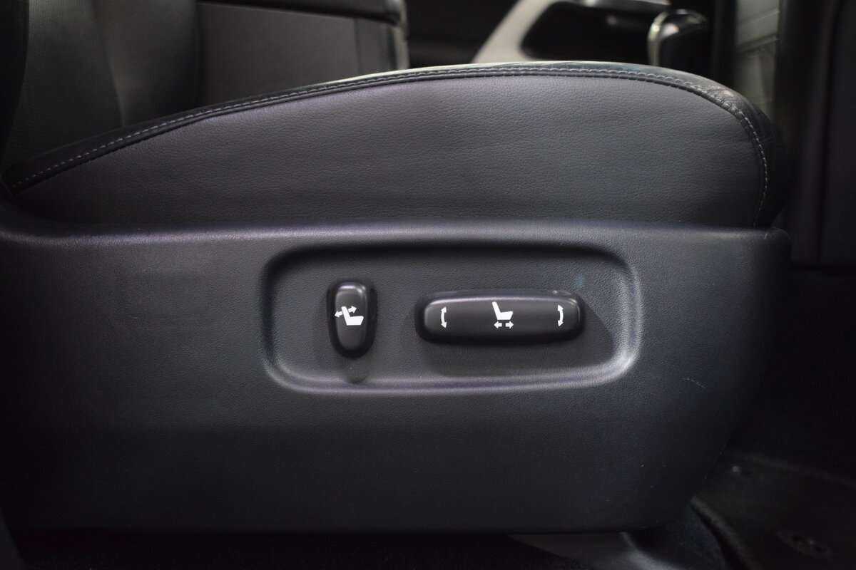 Toyota Land Cruiser с пробегом — 2015 год. Фото: #19