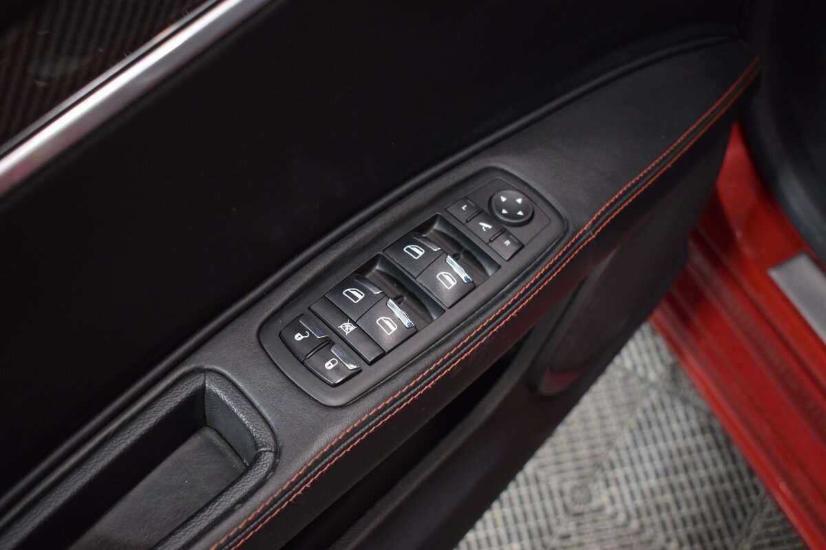 Maserati Ghibli с пробегом — 2015 год. Фото: #12