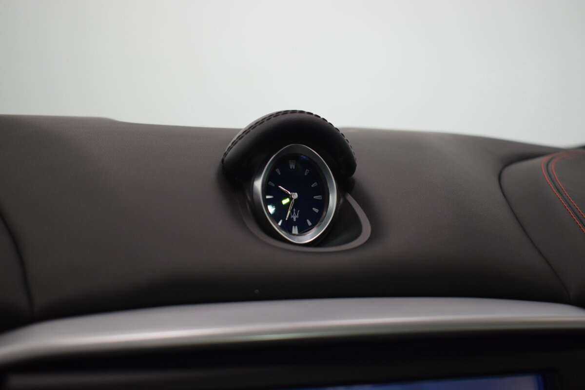 Maserati Ghibli с пробегом — 2015 год. Фото: #21