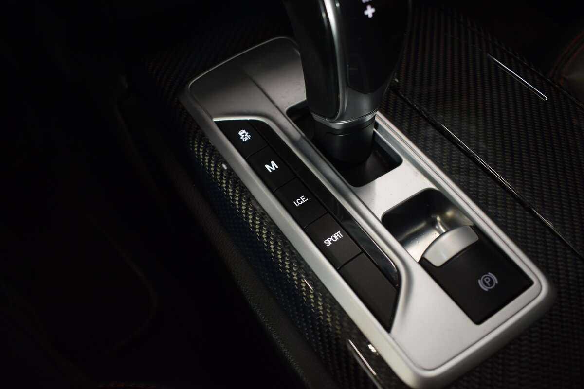 Maserati Ghibli с пробегом — 2015 год. Фото: #24