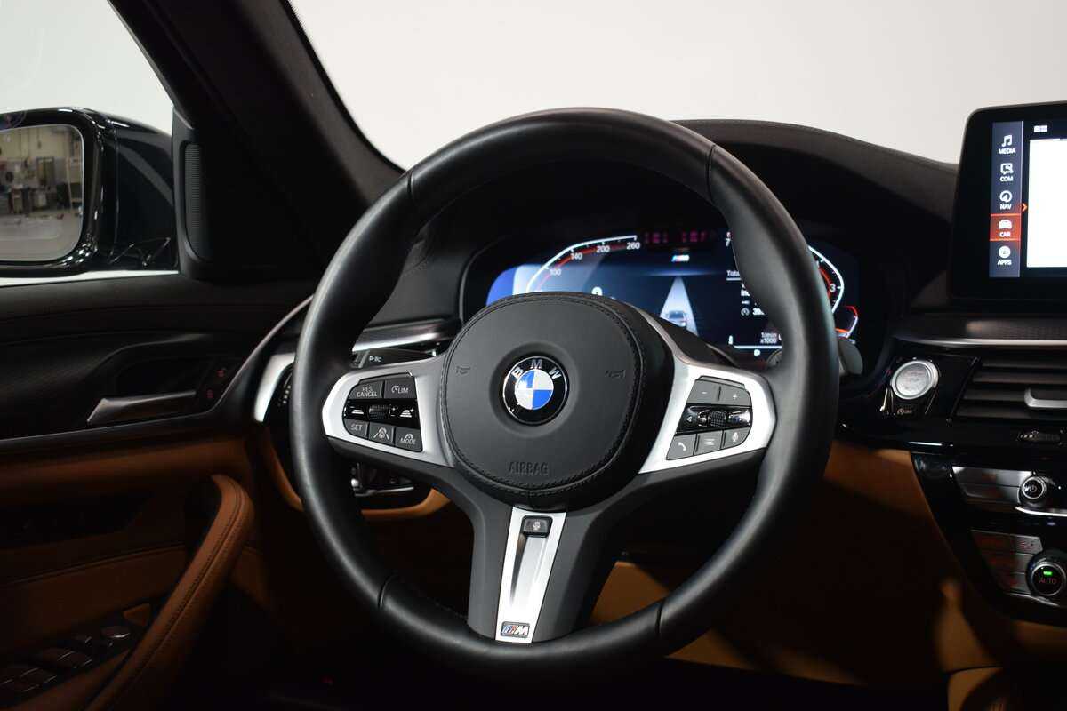 BMW 5 серии с пробегом — 2023 год. Фото: #8