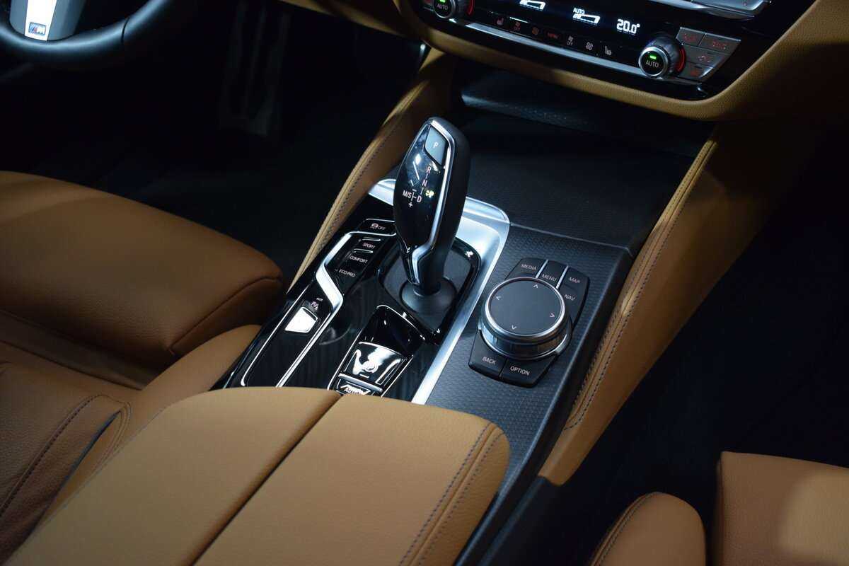 BMW 5 серии с пробегом — 2023 год. Фото: #11